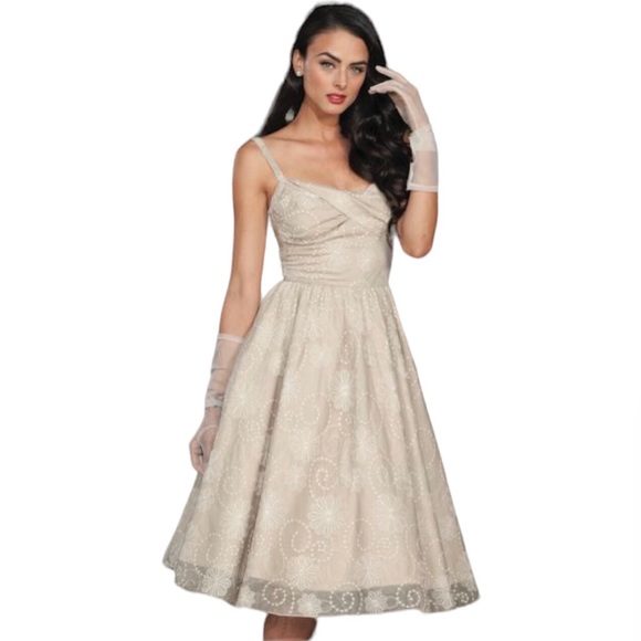 NWT STOP STARING! ‘Darla’ Pin-up Style Taupe Embroidered Lace Swing Dress XS - Picture 1 of 9